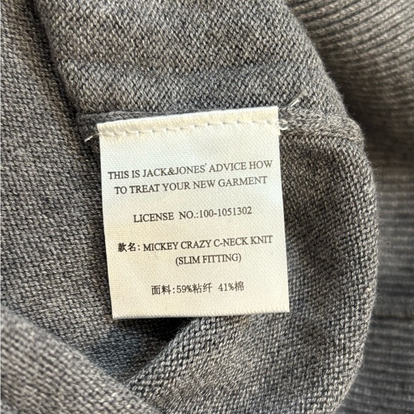 Disney Vintage Japanese Mickey Mouse Jack and Jones Tok Collection Size Medium - Picture 8 of 10